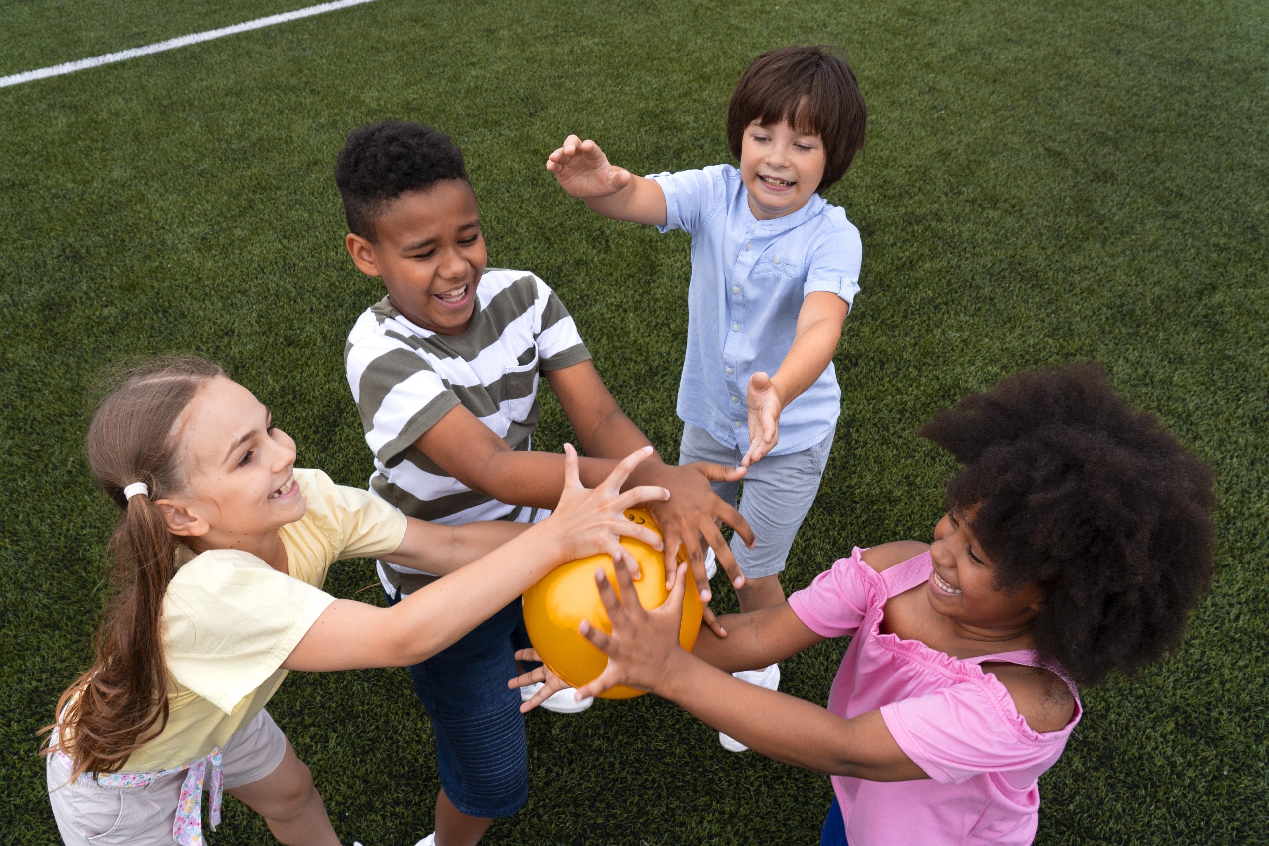 medium-shot-kids-holding-balloons